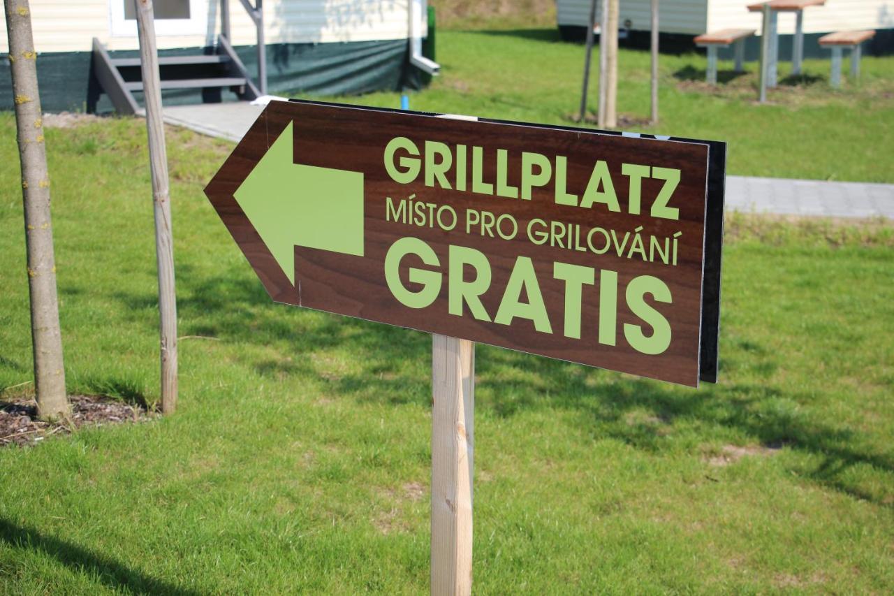 Merlin'S Camp Znojmo Zewnętrze zdjęcie